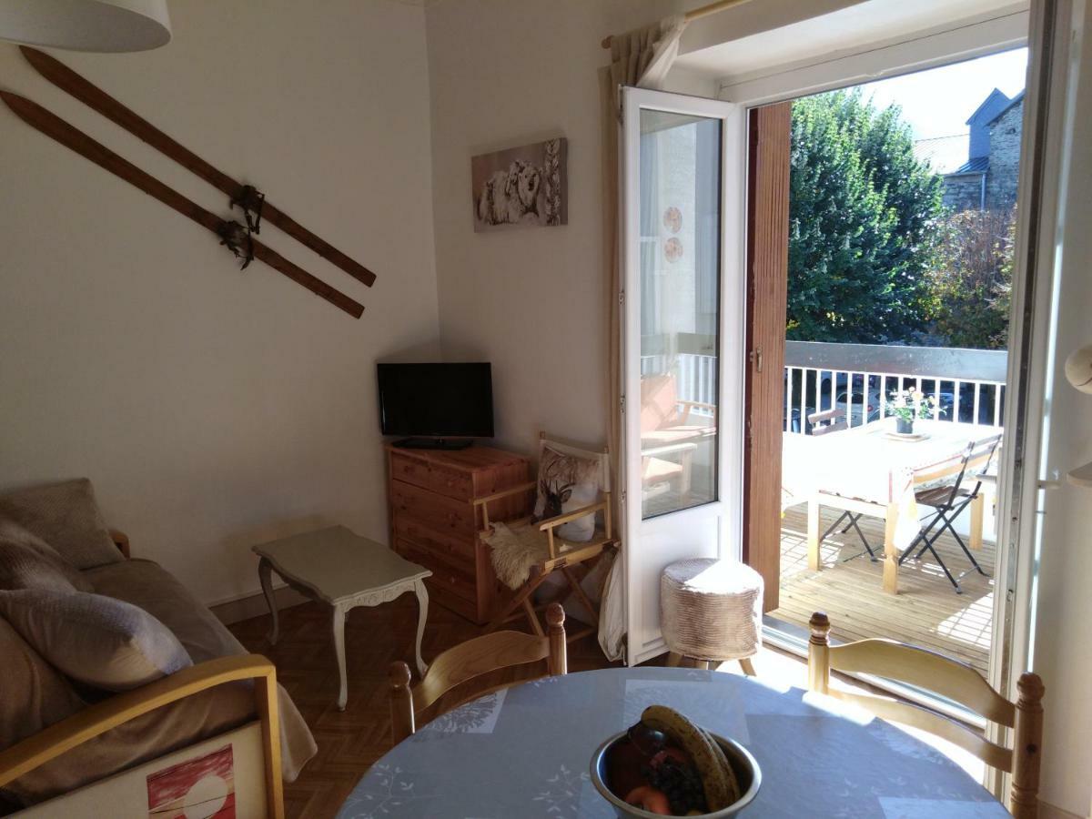 Le Pardeilhan Appt Chaleureux, Lumineux Avec Terrasse Et Parking En Coeur De Ville Bagnères-de-Luchon Esterno foto
